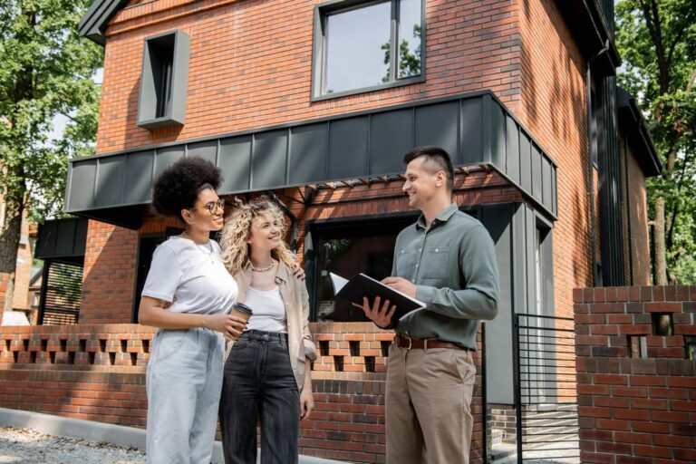 Estimation d&rsquo;un bien immobilier pour une succession : règles et pratiques